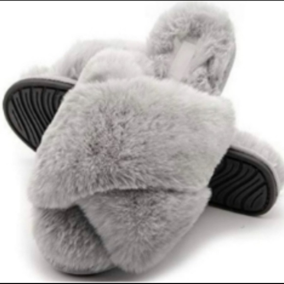 Fluffy Faux Fur Cross Band Slide Slippers NWT in GREY - Picture 2 of 10